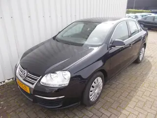 Volkswagen Jetta 2.0 FSI Comfortline ( APK KEURING BIJ AFLEVERING! )