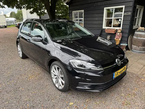 Volkswagen Golf 1.0 TSI Trendline CARPLAY|PDC (bj 2018)
