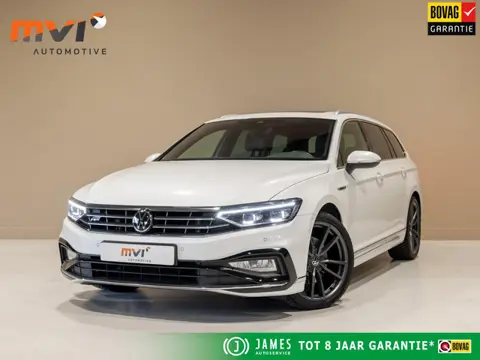 Volkswagen Passat Variant 1.5 TSI R-Line Business + / 150pk / Panorama dak / Achteruitrij camera / S