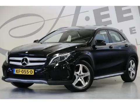 Mercedes-Benz GLA-klasse 200 Edition 1/ AMG-pakket/ Trekhaak/ Panoramaschuifdak