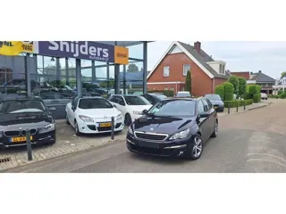 Peugeot 308 1.2 PureTech Allure PANO/NAVI