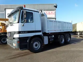 Mercedes-Benz Actros 3343 6x4 - Telligent with 3 pedals
