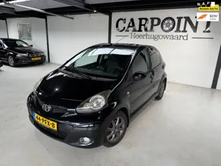 Toyota Aygo 1.0-12V Dynamic Navigator 2011 5-Deurs Airco Elek Pak Nw Koppeling NAP Lm Velgen