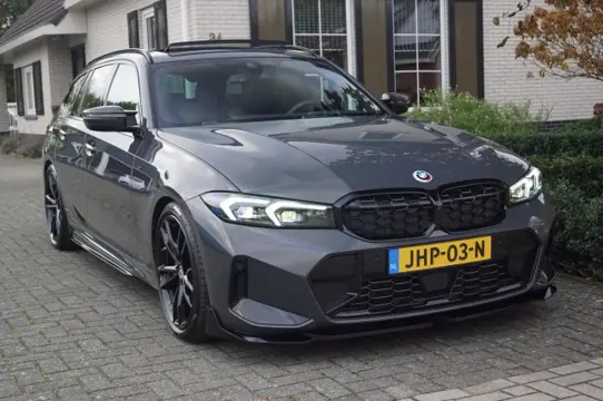 BMW 3-SERIE 330e M Sport (292pk) M340i Look/HUD/Panodak/Trekhaak/VOL!