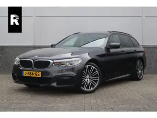 BMW 5 Serie Touring 520i High Executive M-Sport Leder dashboard / Pano / Individual / Camera / 19inc