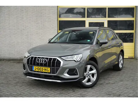 Audi Q3 35 TFSI 150PK! Automaat Business Edition BJ2020 Lmv 18'" | Led V+A | Pdc | Navi | Dynamische
