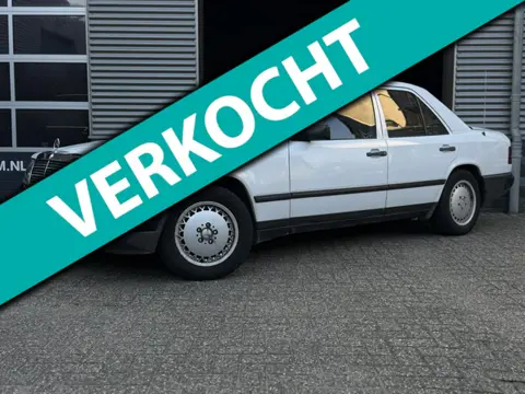 Mercedes-Benz 200-500 (W124) 300 D 1986|Pano|Airco|Roestvrij|Automaat