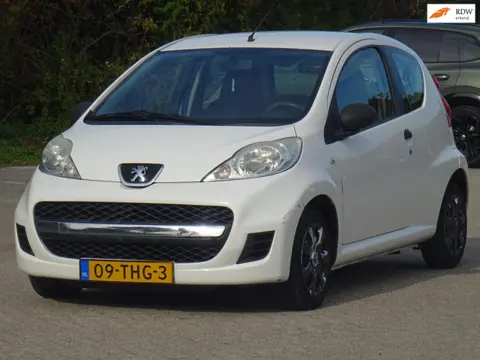 Peugeot 107 1.0-12V XR BJ2012 NAP/AIRCO/NIEUWE APK