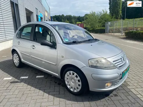 Citroen C3 1.4i Exclusive 5 deurs , Airco , stuurbekrachtging, komplete koprevisie & distr ,nwe apk 