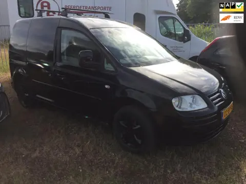 Volkswagen Caddy 2.0 SDI nwe apk , nwe koppeling , loopt perfect , onderhoudsboekjes aanwezig, roest