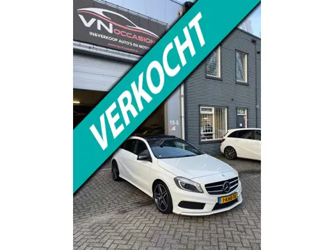 Mercedes-Benz A-klasse 180 Ambition AMG NIGHT AUTOMAAT PANO