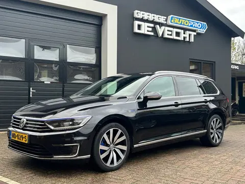 Volkswagen Passat Variant 1.4 TSI GTE Connected Series Plus Carplay/Camera