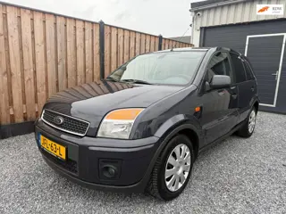 Ford FUSION 1.6-16V Futura Automaat | PDC | Elek. Ramen |APK