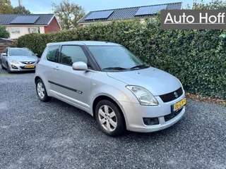Suzuki Swift 1.3 Bandit | Autom. Airco | LMV | Sportstoelen | Elekt. Ramen | Keyless | Trekhaak | AP