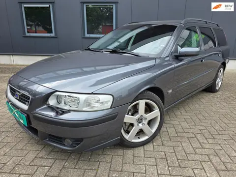 Volvo V70 2.5 R, netto € 12.350, zeldzame handbak, bijtel vriendelijk!