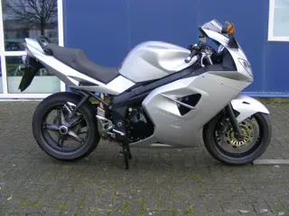Triumph Sprint ST1050 abs 2005 E 1800,-