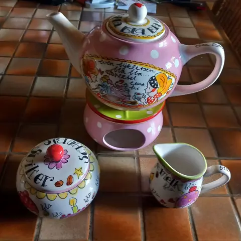 BLOND AMSTERDAM SERVIES - THEEPOT - kleine beschadiging - THEELICHT - SUIKERPOT - deksel gelijmt, z