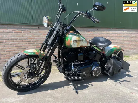 Harley Davidson Chopper 96 FLSTSB Cross Bones Zeer uniek exemplaar met alle extra's van Roland Sands