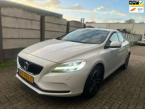 Volvo V40 2.0 T2 Nordic+ CLIMA/ NAVI/ LED/ LM VELGEN!
