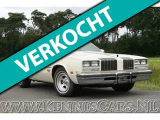 Oldsmobile 1977 Cutlass Supreme Brougham T-roof Coupe Cabrio