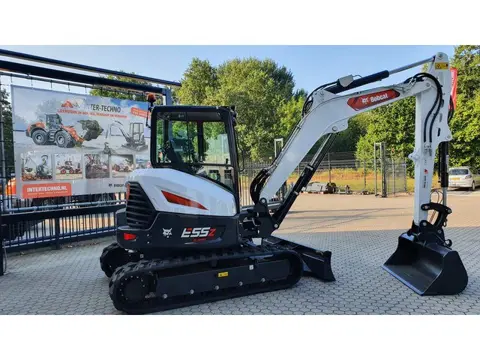 Bobcat E55z (Gratis hydraulische snelwissel en 3 bakken)