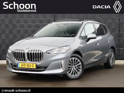 BMW 2 Serie Active Tourer 218i Automaat | Leder | Panoramadak | Stoel-/Stuurverwarming | Elek. Trekh