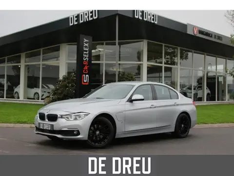 BMW 3-serie 330e High Executive | CAMERA | ADAPTIVE CRUISE | LEDER