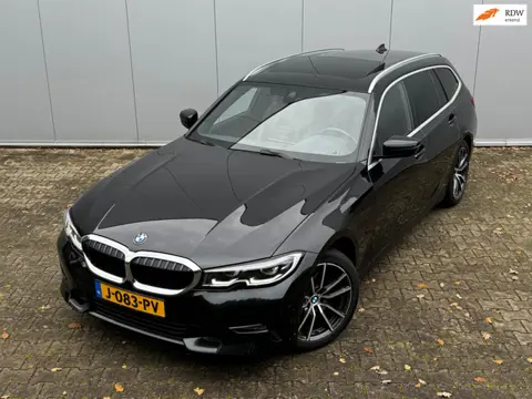 BMW 3-serie Touring 320i HIGH EXECUTIVE SPORT VOL PANORAMADAK LEDER STOELVERWARMING NAP DEALER ONDER