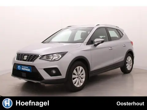 Seat Arona 1.0 TSI Xcellence Automaat | Parkeersensoren | Apple CarPlay | Trekhaak | Stoelverwarming
