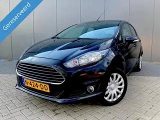 Ford Fiesta 1.25 82pk Titanium 4 cilinder pdc stoel en voorruit verwarming