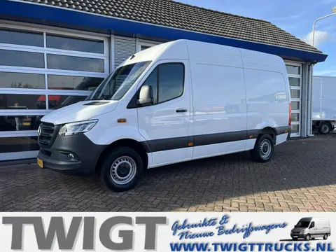 Mercedes-Benz Sprinter 317 CDI L2/H2 Automaat/10"MBUX/Navi/Camera