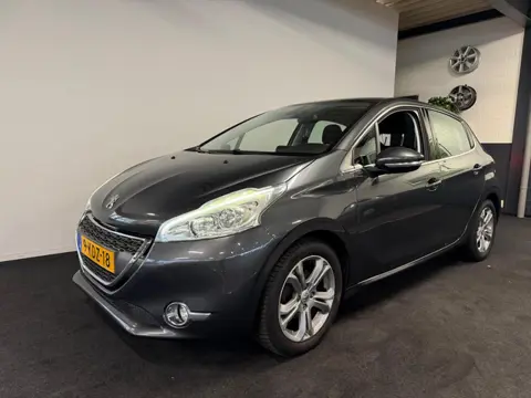 Peugeot 208 1.2 VTi Blue Lease Executive