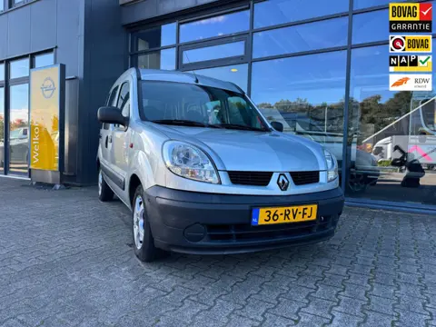 Renault Kangoo 1.6-16V Expression Rolstoelauto automaat (airco) - Rolstoel geschikt