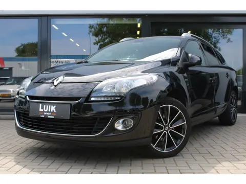 Renault Mégane Estate 1.2 TCe Bose >>ENGINE SOUND<< + LED + NAVI + KLIMA + STOELVERW.