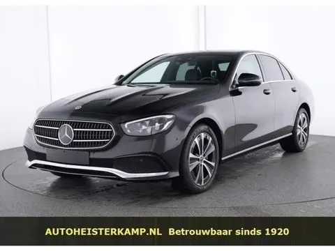 Mercedes-Benz E-Klasse 300 e Avantgarde Distronic WideScreen LED Camera