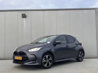 Toyota Yaris 1.5 Hybrid 115 Dynamic | Comfort Pack | Stoel en stuur verwarming | Dode hoek detectie