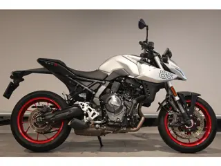 Suzuki GSX-8S (bj 2025)