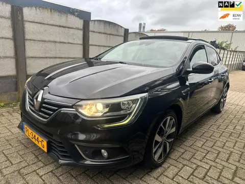 Renault Mégane 1.5 dCi Bose CLIMA/ NAVI/ PANO/ CAMERA!