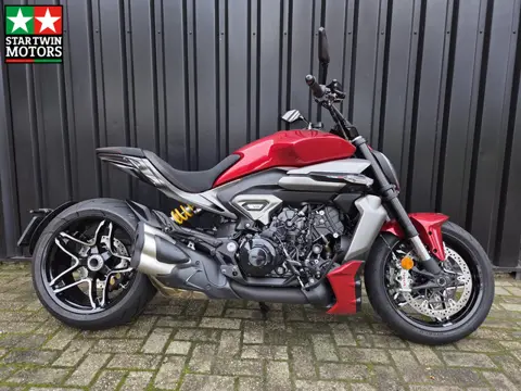 Ducati XDiavel V4
