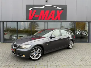 BMW 330i Touring AUT Executive Xenon Navi PDC Clima Trekhaak