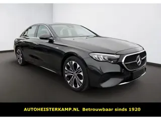 Mercedes-Benz E-Klasse 300 e Avantgarde Distronic Trekhaak 19 Inch Stuurverwarming Stoelverwarming C