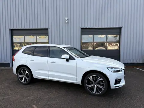 VOLVO XC60 2.0 T5 AWD R-Design Trekhaak I Pano I 21 Inch I All-in prijs!