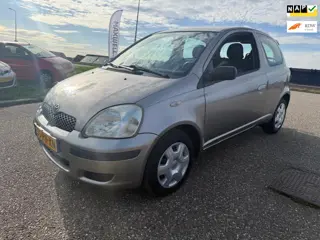 Toyota Yaris 1.0 VVT-i Idols VERKOCHT