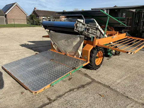 Ortomec bladgroente oogstmachine