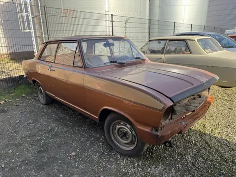 Opel Kadett 1.1 Special 2x opel kadett (bj 1973)