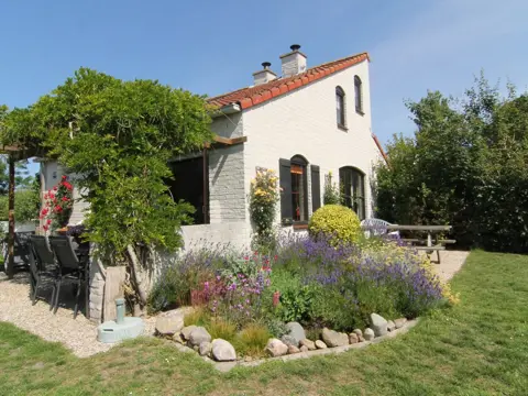 Vakantiehuis met tuin aan het water