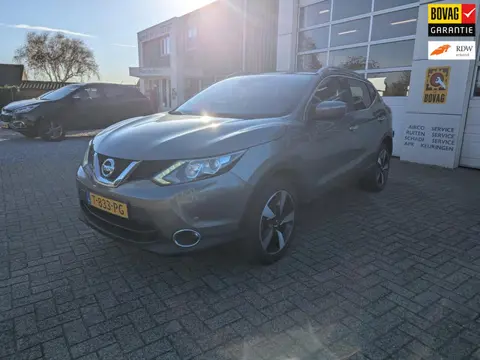 Nissan Qashqai 1.6 N-Vision, trekhaak, panorama dak, camera