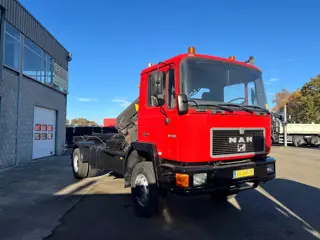 MAN 18.192 4x4 - 3 way Cable system with crane (bj 1990)
