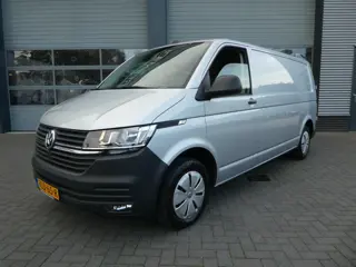 Volkswagen Transporter 2.0 TDI 150 pk L2H1 lang airco navigatie trekhaak