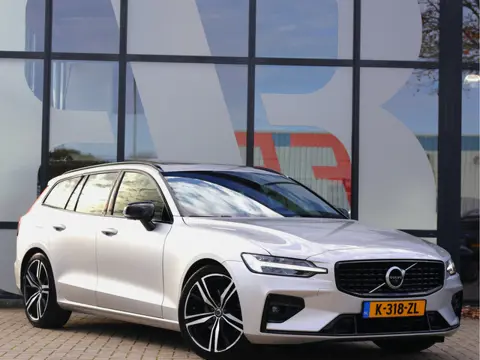 Volvo V60 2.0 B3 R-Design | Pano | Harman/Kardon | HUD | 4-zone Clima | Memory | 360 cam | Haak |